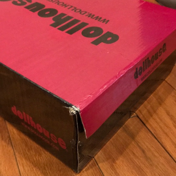 NWT Dollhouse grey and silver bootie - Size 9 - Picture 8 of 8